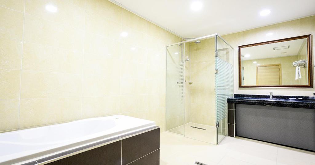 Sacheon Tourist Hotel photo 3