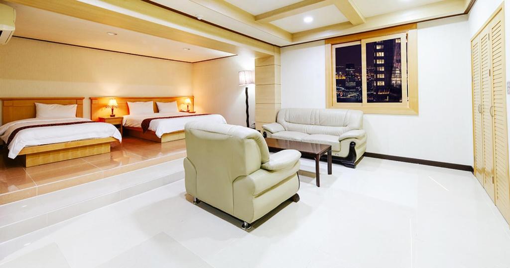 Sacheon Tourist Hotel photo 1