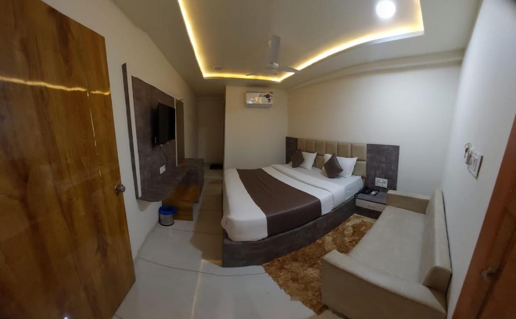 signature hotel photo 3