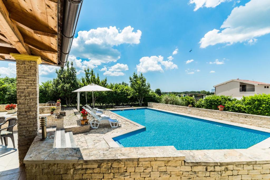 Villa Ana with large pool photo 3