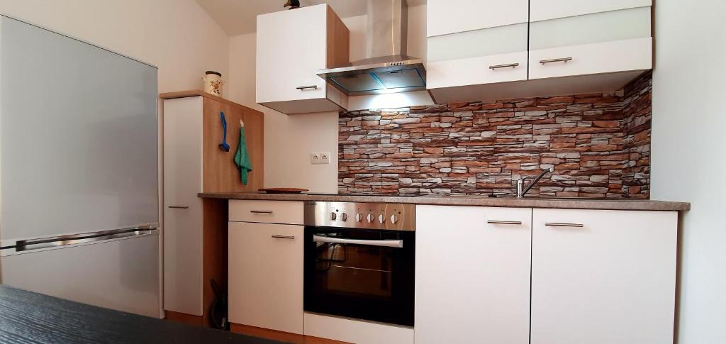 Wohnung am Rhein, 20 Minuten von Bonn/ 45 Minuten von Köln. Möbliert perfekt für Wochenendfahrer/in photo 4