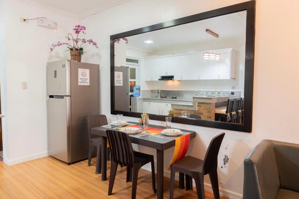 Strata Homestay- Luxurious 2- Storey Townhouse photo 2
