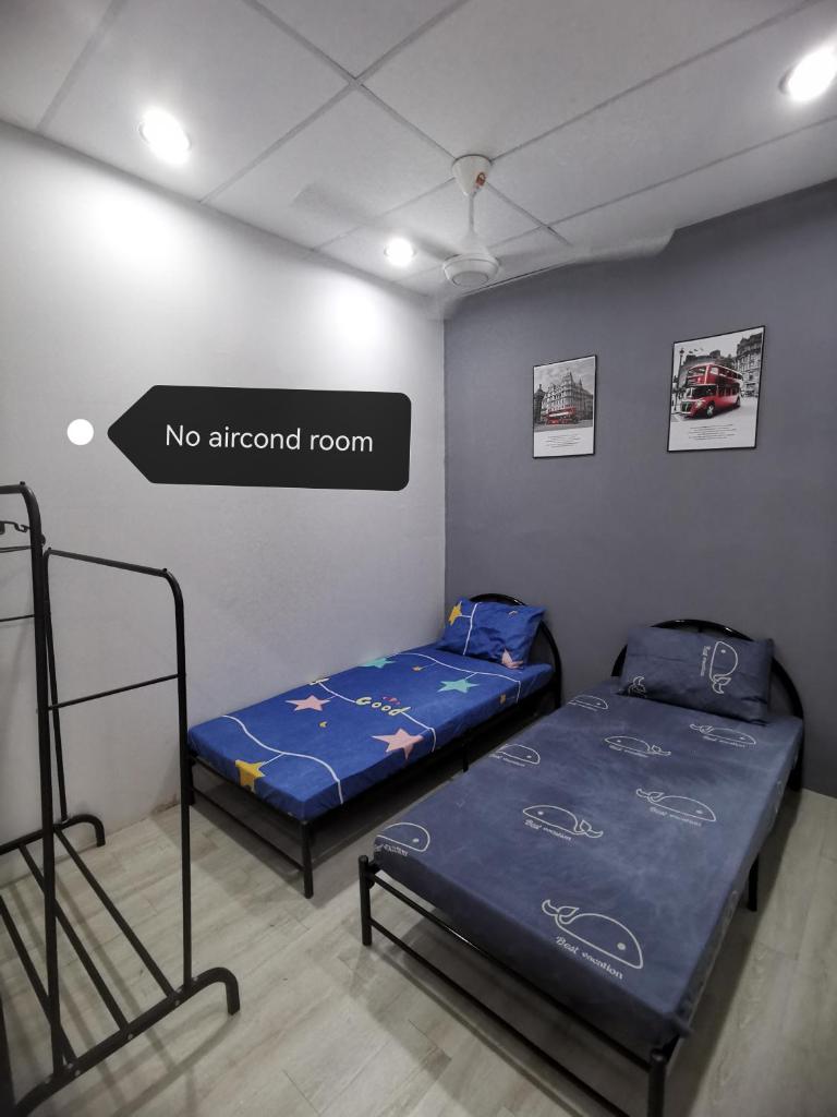 Blue house KL Homestay - Tap to explore photos