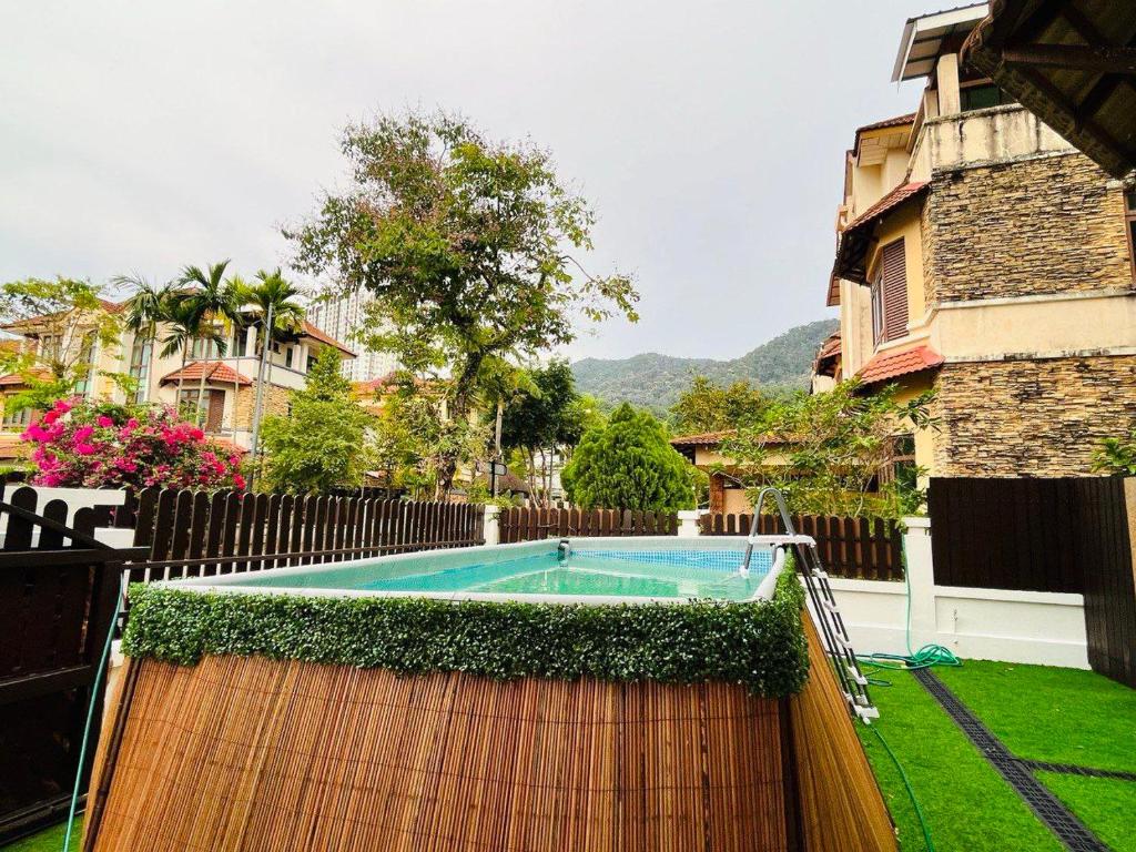 Relaxing Greenic Vacation Retreat with OUTDOOR CINEMA !! photo 1