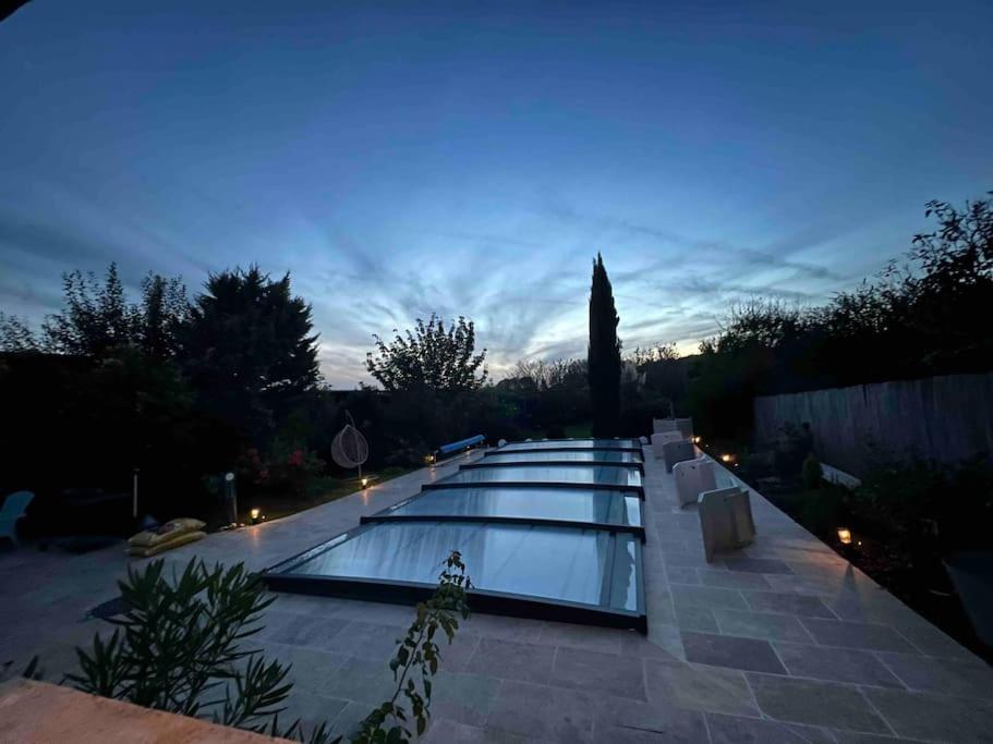Villa dans son écrin de verdure, piscine privée photo 3