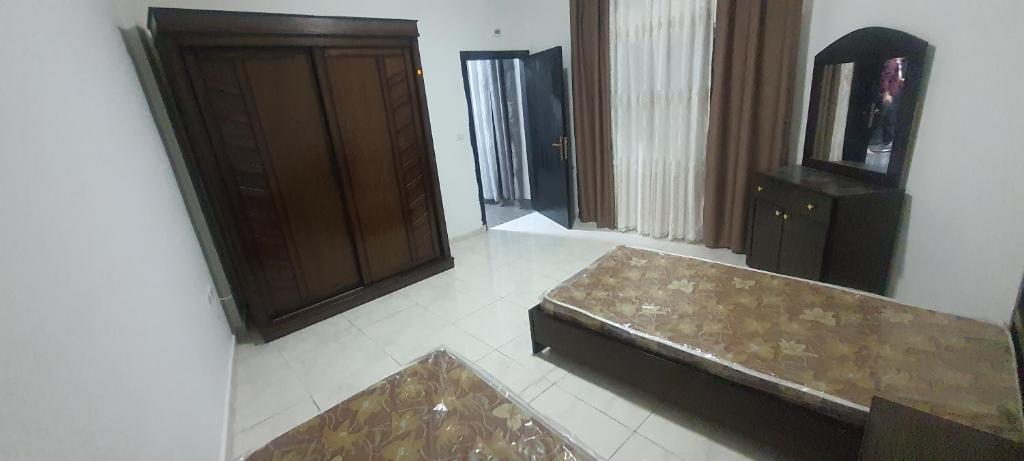 Studio 1 bed room near Abdullah Ghousheh Street photo 2