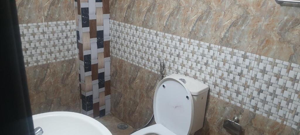 Studio 1 bed room near Abdullah Ghousheh Street photo 3
