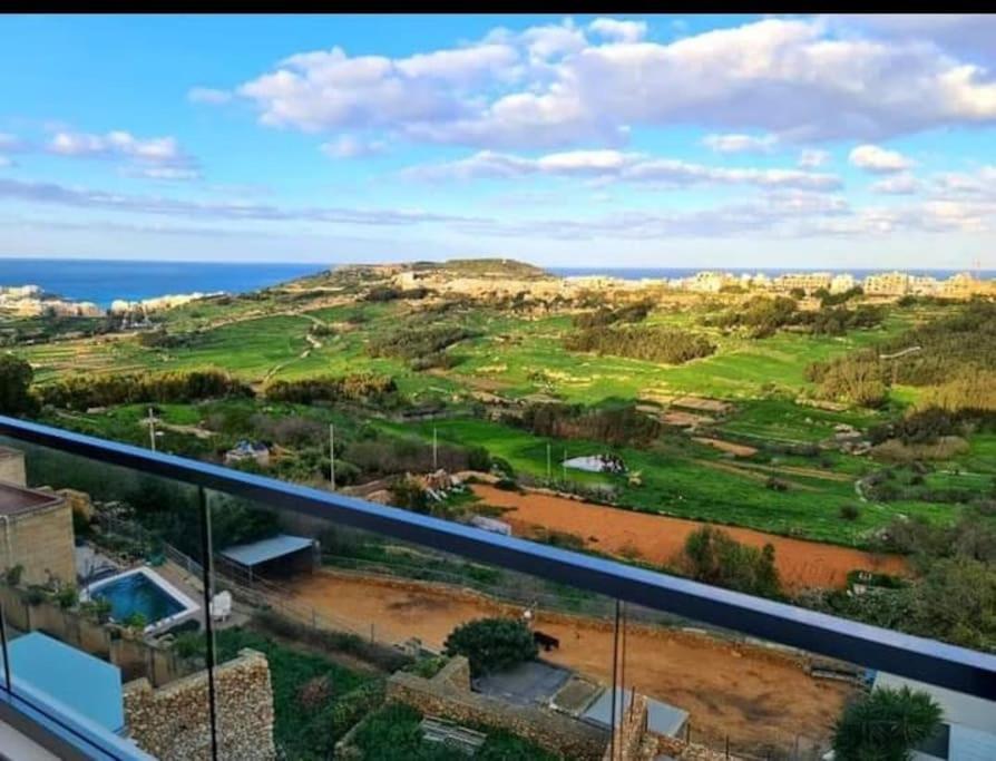 Lovely home with beautiful view with communal pool by 360 Estates photo 2