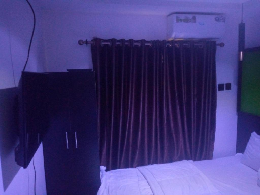 5 bedroom Apartments at Chevron drive photo 3