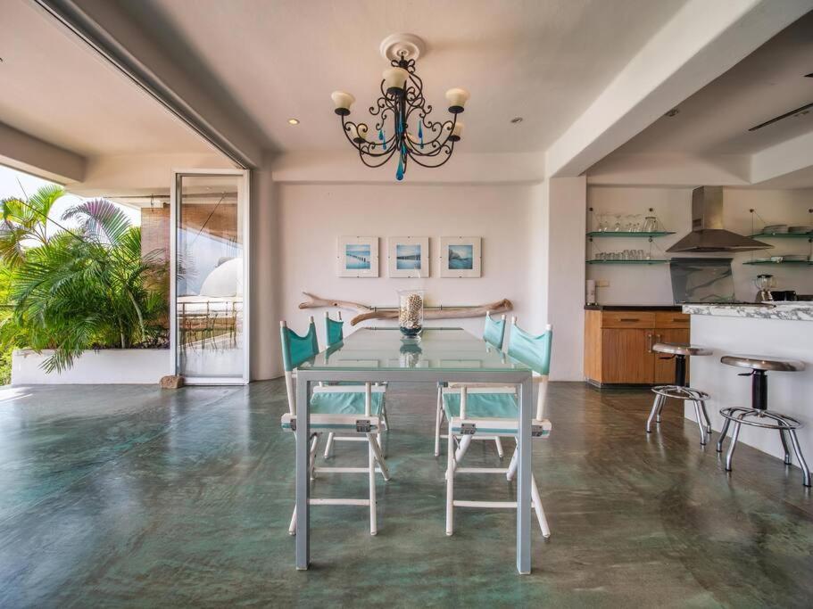 Casa Volare - Contemporary Oceanfront Villa photo 1