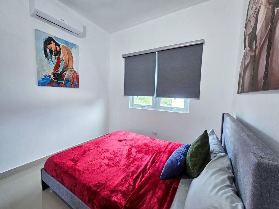 Centrally located Villa with 3 Pools -Food & Beach walking distance photo 2