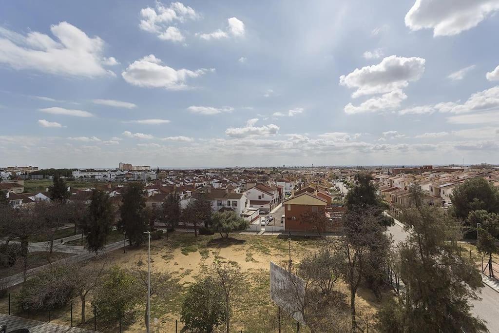 Disfruta Sevilla, LuxBormujos, Apartamento EL MIRADOR photo 3
