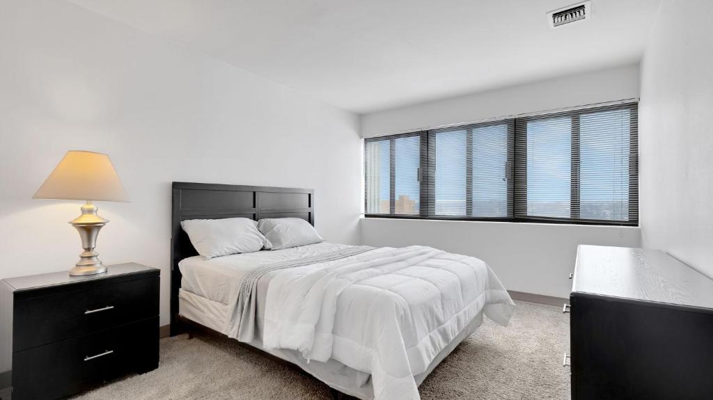 Corporate 1br Suite, Pool, Free Parking, Gym Pp photo 2