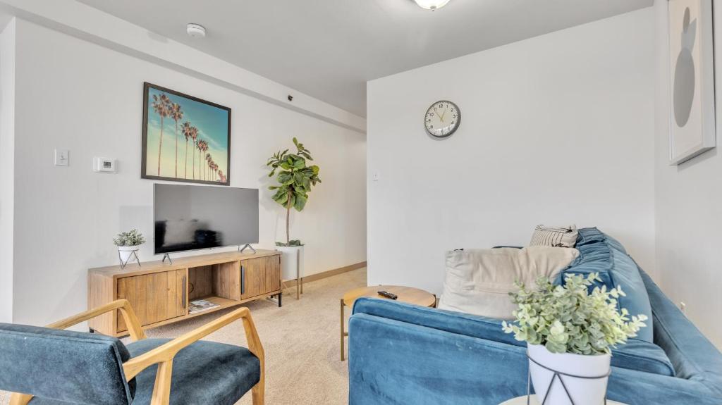 Professional 2br Apartment I Near Hospitals Pp photo 1