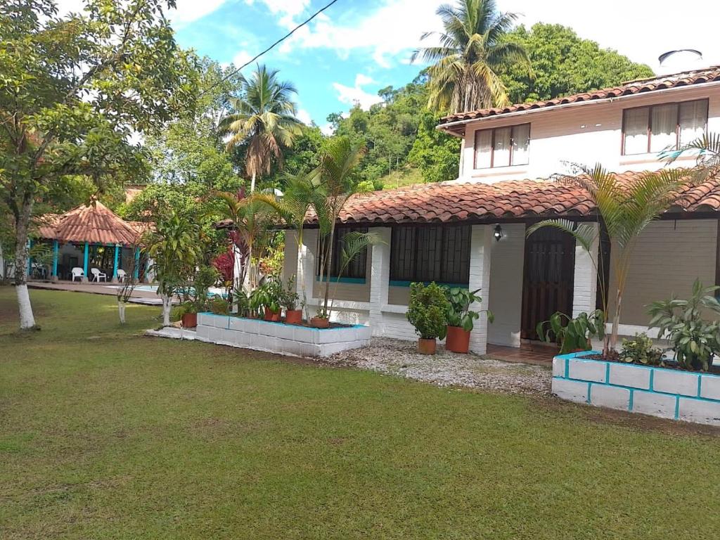 Hermosa Finca en Doradal photo 3
