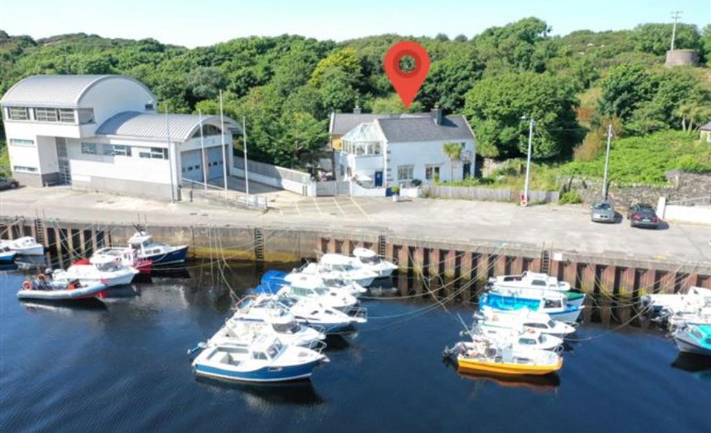 The Old Boathouse at Bunbeg Harbour photo 2