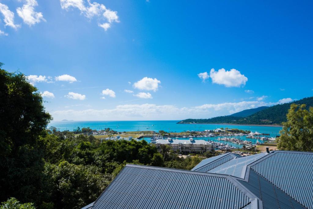 Coastal Charm On Airlie photo 2