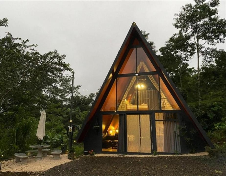 Yarumo Lodge, Río Celeste Black Chalets photo 1
