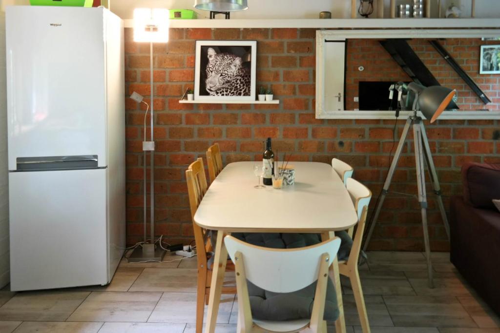 Fee 5 pers Modern holiday home with sauna and fenced garden photo 2