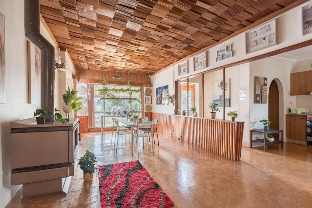 Private Room in Sans Souci Guesthouse - Sharehouse photo 1