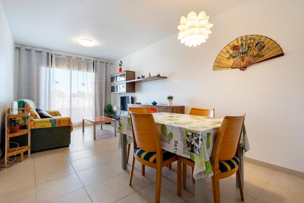 Hauzify I Apartament Oliveres photo 1