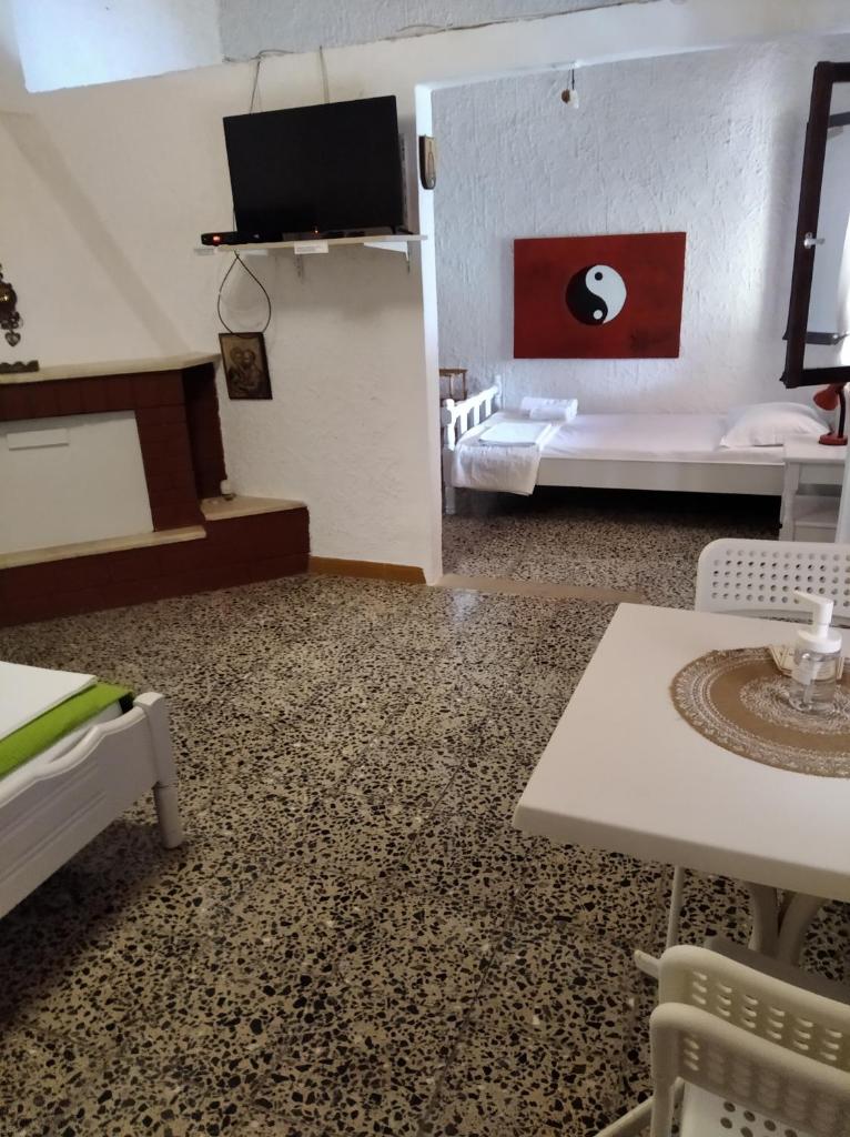 Ioanna's house #dialiskari1# photo 4