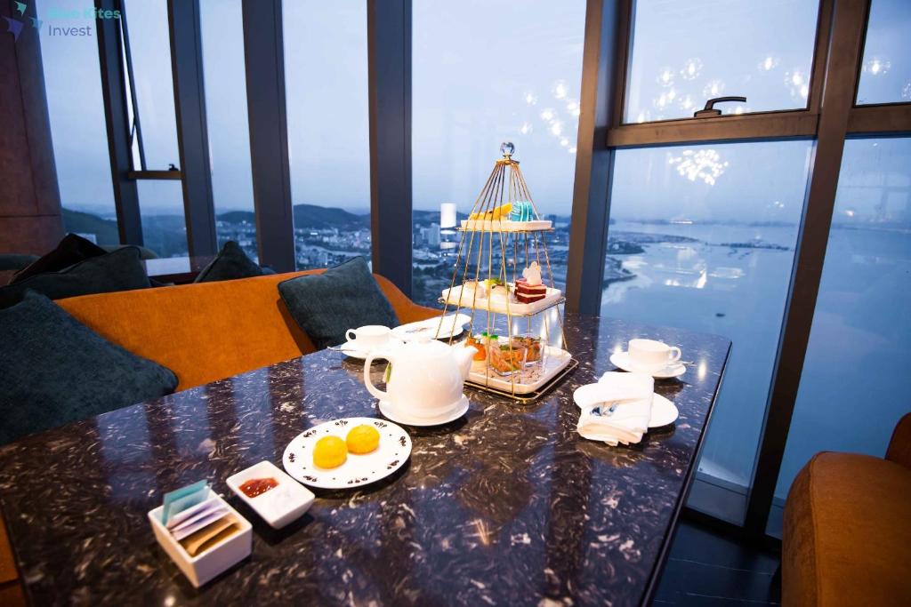 Anstay La Carte View Natural Wonders Ha Long