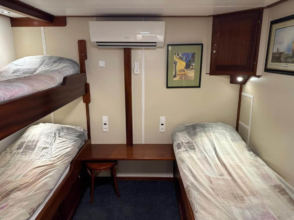 Hotelboat Angeline photo 3