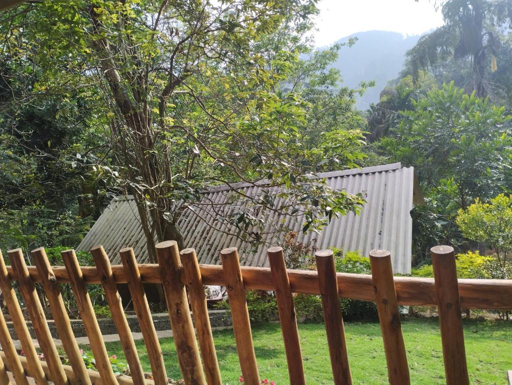 Ella Wood Cabin photo 2