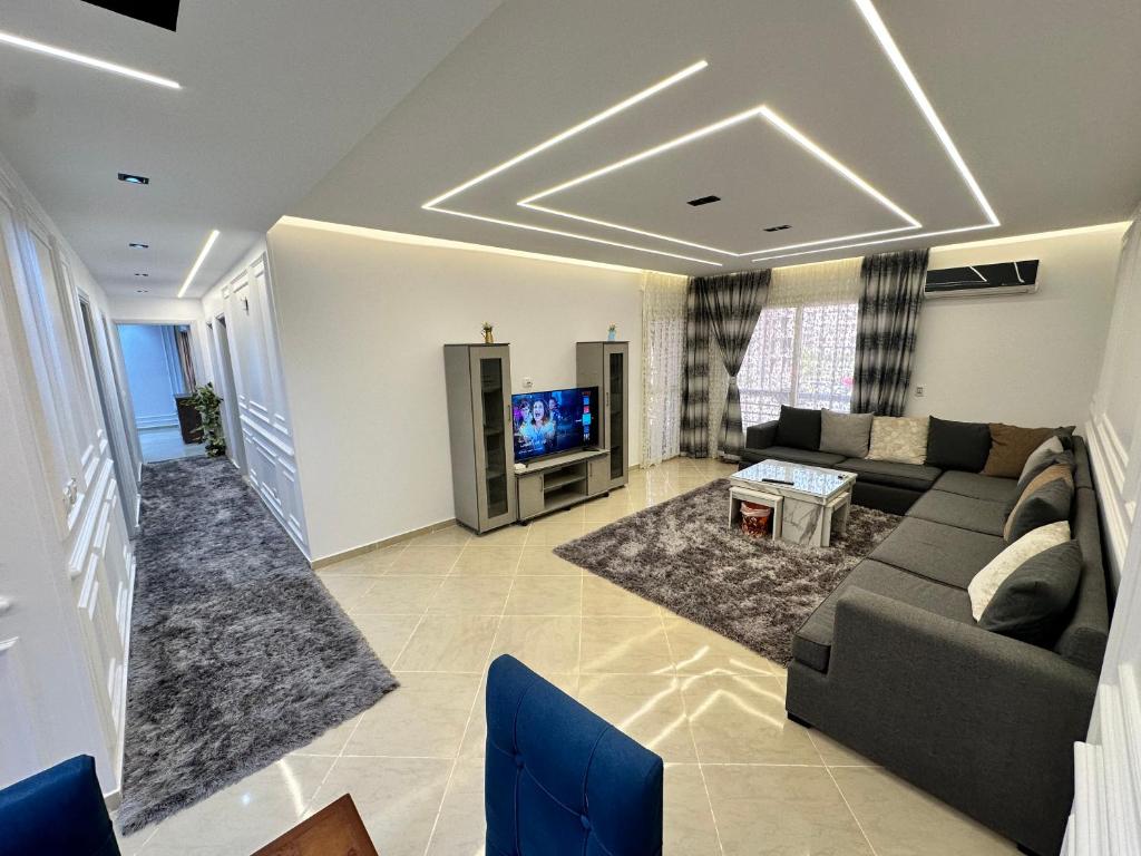 Luxury apartment in Sheikh Zayed City photo 2