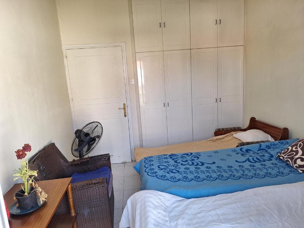 Room with balcony in villa in quite area of Larnaca photo 2