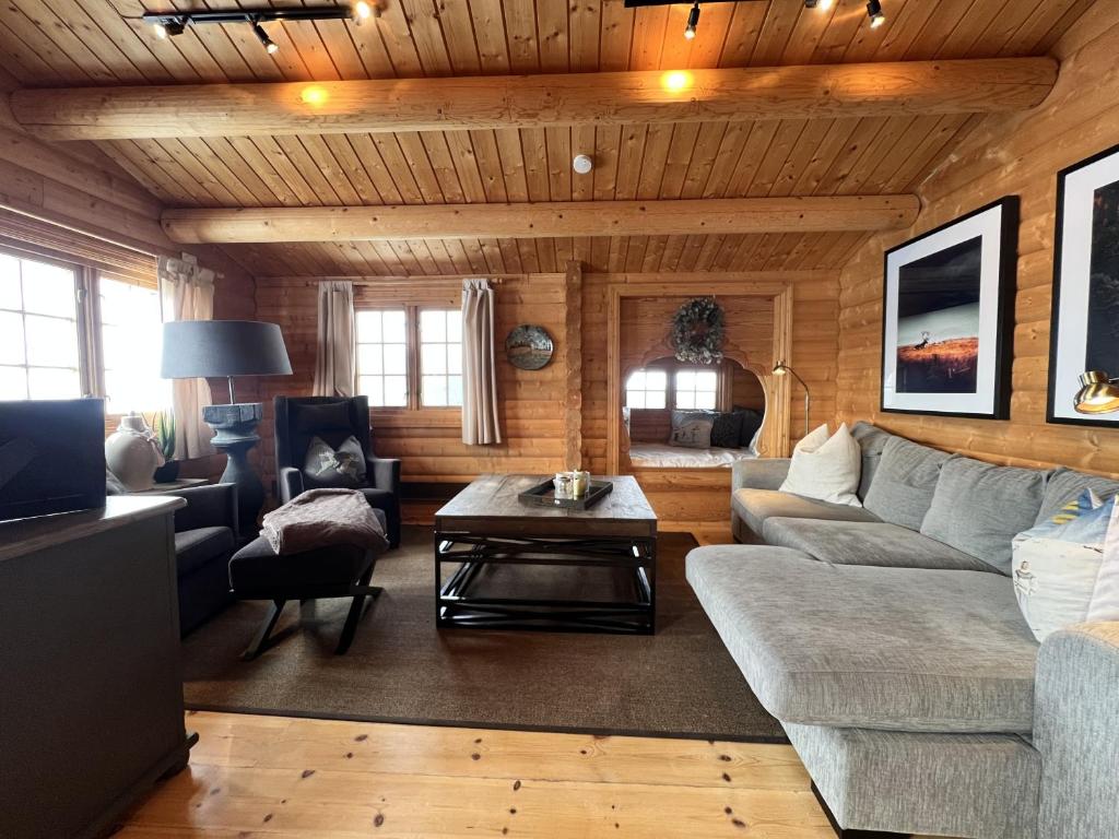 Cozy family friendly cabin photo 4