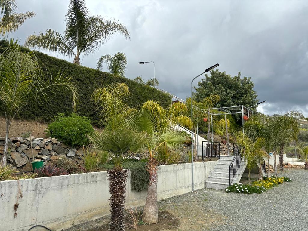 SOFROS VALLEY HILLS CHALET photo 1