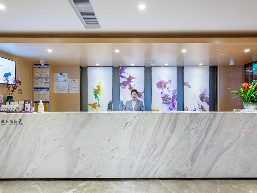 Lavande Hotel Guangzhou Shatai South Road Tianpingjia Metro Station photo 4