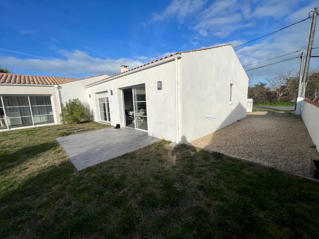Villa St Denis 200m plage les huttes photo 1