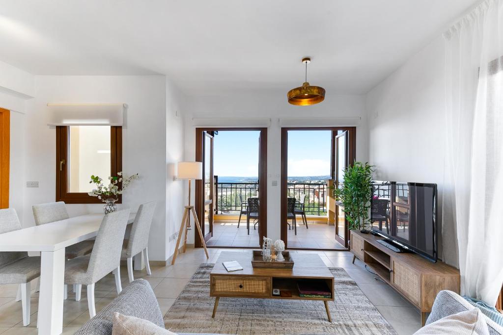 1 bedroom Apartment Pyrgos with beautiful sea and sunset views, Aphrodite Hills Resort photo 1