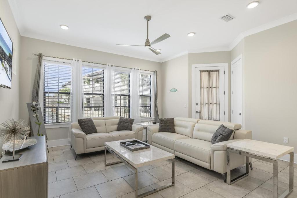 Villa Lago 1954 G image