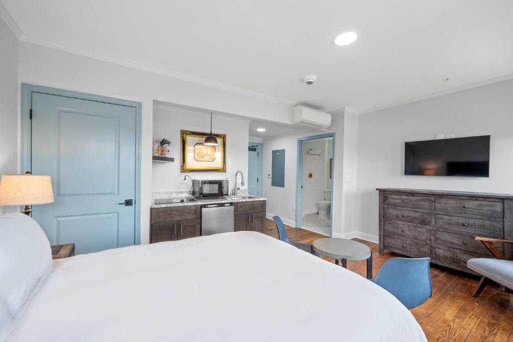 Historic Elegance Loft in Downtown Conway photo 4