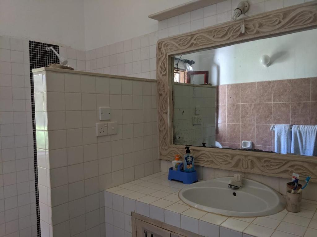 Karibuni Villa - Malindi beach view property