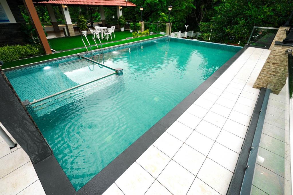 Athirappilly Rainland Resort photo 1