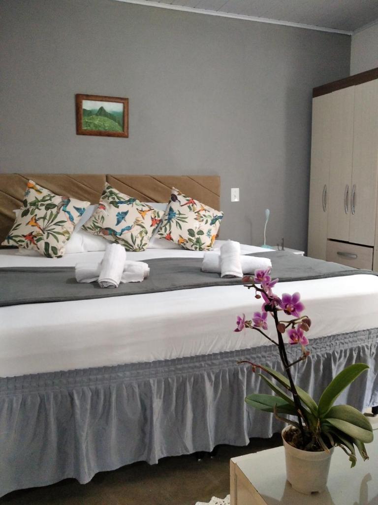 CASA INTEIRA MOBILIADA Próx Shopping Norte com Ar e Wifi , Selfie Checkin e Tv FireAmazon photo 1