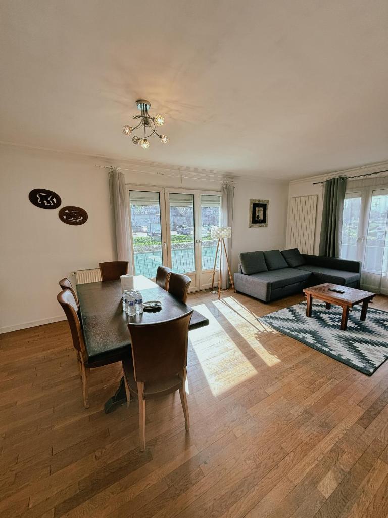 Duplex avec jardin - Proche Paris - Disneyland - RER -