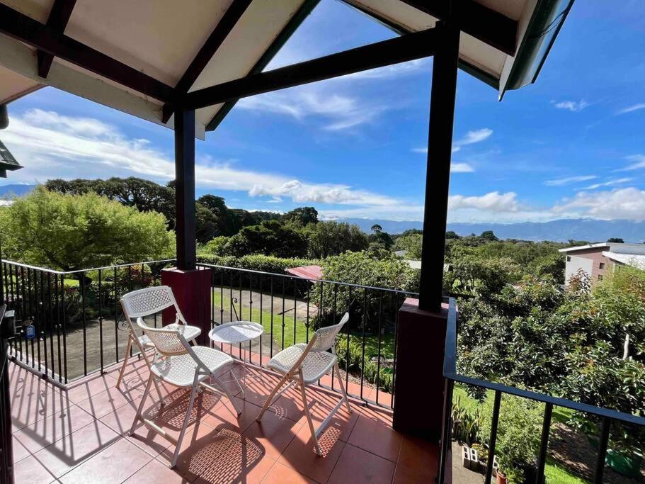 Finca La Luna - Bed & Breakfast on an organic farm