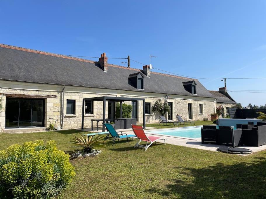 Longère avec piscine chauffée et cheminée photo 2