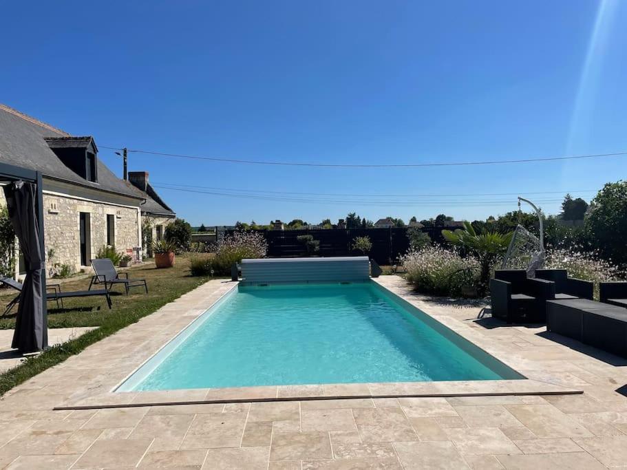 Longère avec piscine chauffée et cheminée photo 3