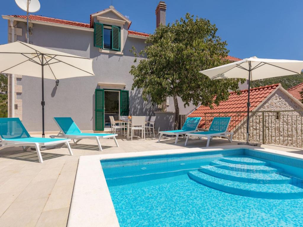 Holiday Home Villa Roglić by Interhome