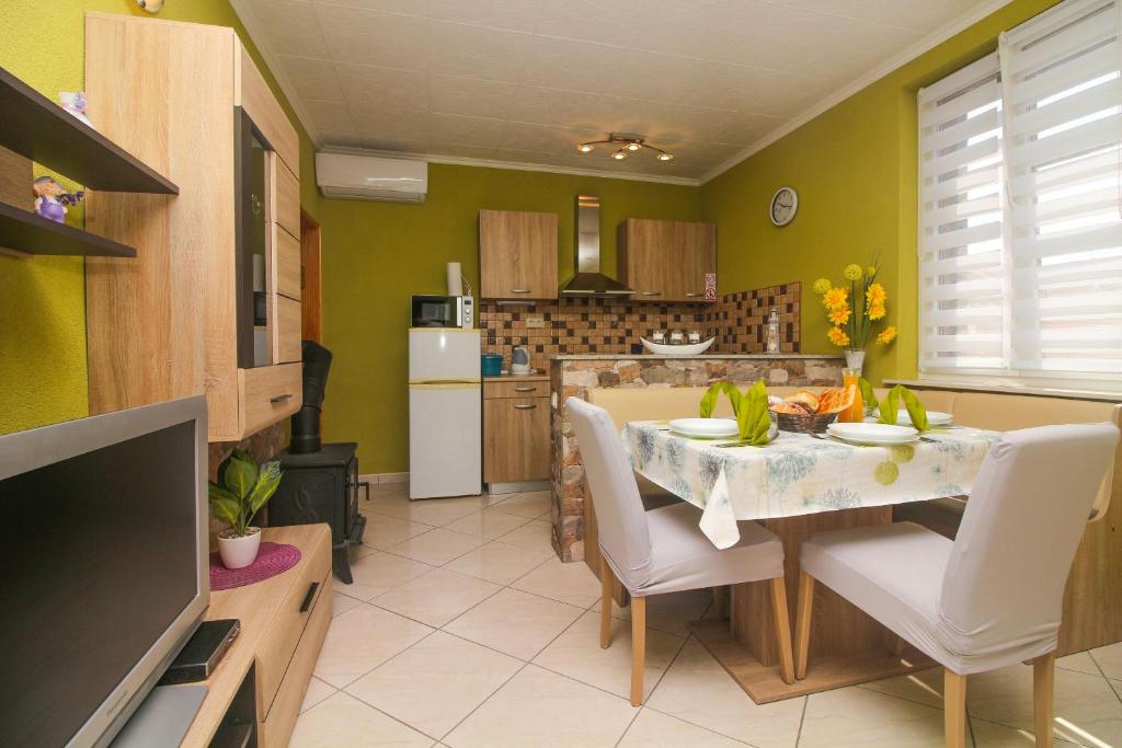 Apartments Goran i Marina photo 3