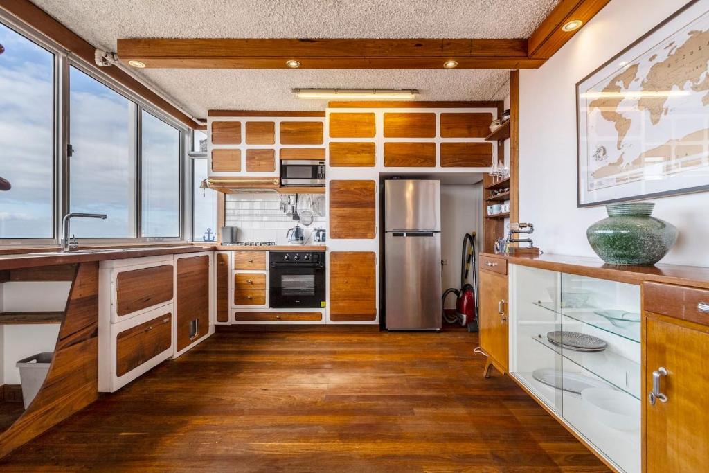 Captain's Quarters - Retro Chic by St Kilda Beach photo 1