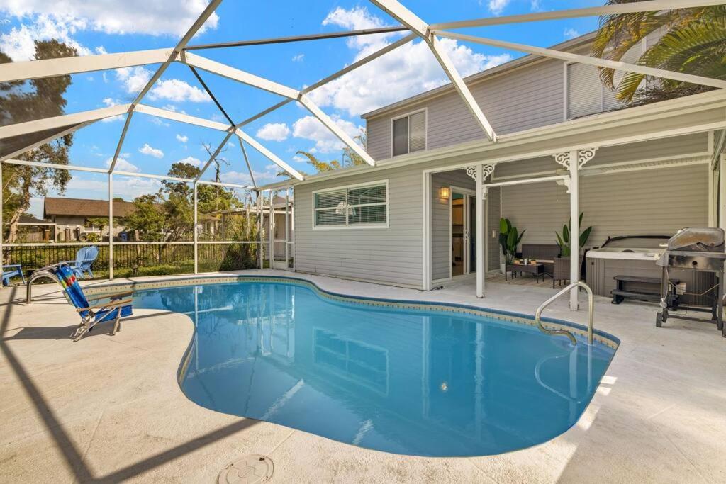 Secluded Backyard Home with Hot Tub & Pool - 3BR & 2B