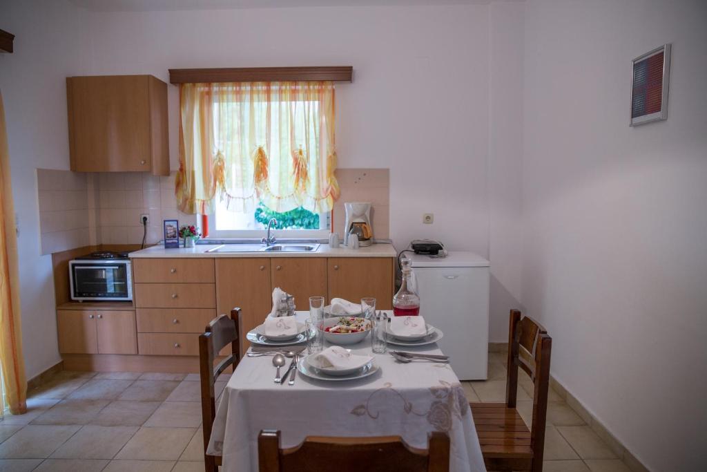 Philoxenia Apartments photo 4